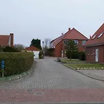 Inselblume 64 - Ruhige In Hafennaehe Mit Garten Tatil Evi