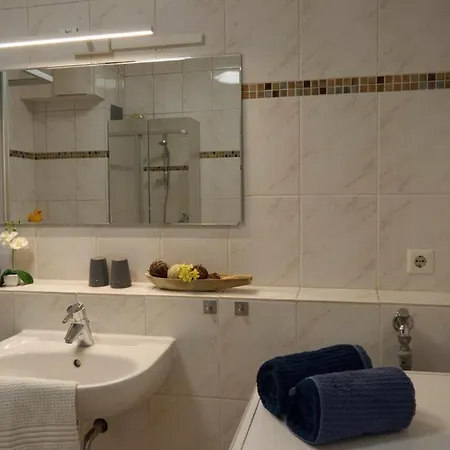 Inselblume 64 - Ruhige In Hafennaehe Mit Garten Hébergement de vacances *