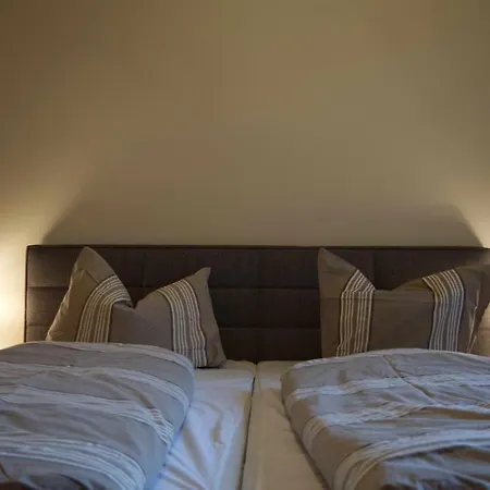 Inselblume 64 - Ruhige In Hafennaehe Mit Garten *