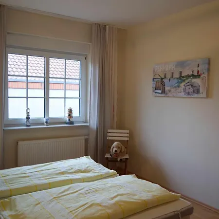 Inselblume 64 - Ruhige In Hafennaehe Mit Garten *