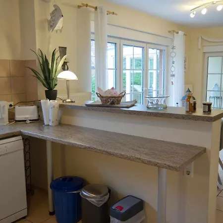 Inselblume 64 - Ruhige In Hafennaehe Mit Garten