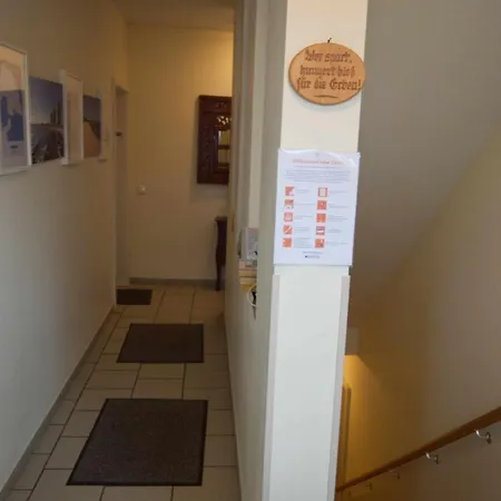 Inselblume 64 - Ruhige In Hafennaehe Mit Garten Hébergement de vacances Neue Tiefe Fehmarn